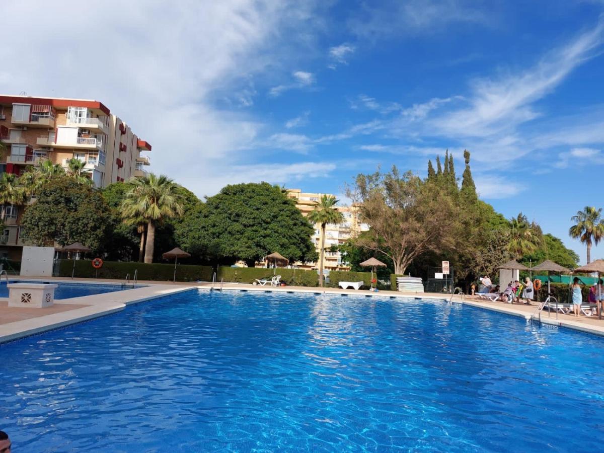 Encantador Estudio Con Piscina Benalmadena Bagian luar foto